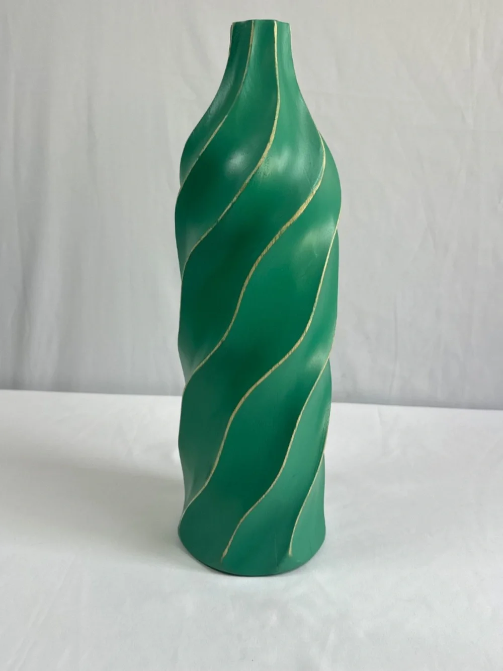 Modern Green Decorative Bioplastic Faux Wood Vase 16